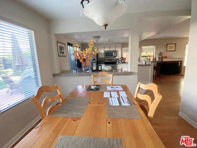 Building Photo - 3856 Cottonwood Grove Trail