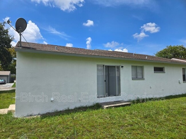 Building Photo - 5122 Muriel Ln