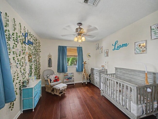 Building Photo - 4868 Canal Dr