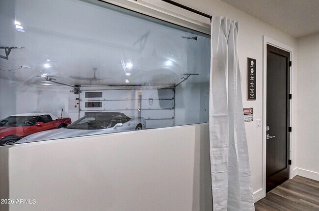 Building Photo - 6401 E Larkspur Dr