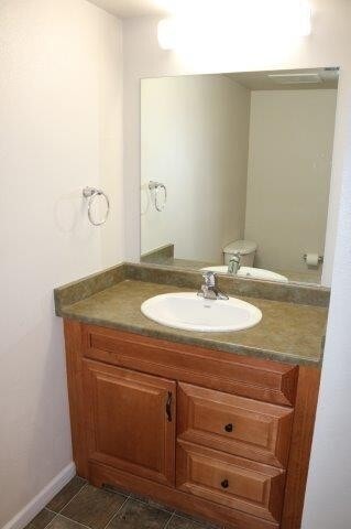 Building Photo - Cute, Cozy, convenient Arcata 3 bedroom townhouse with small fenced yard, laundry