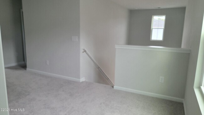 Building Photo - 434 Ladyfish Loop NW