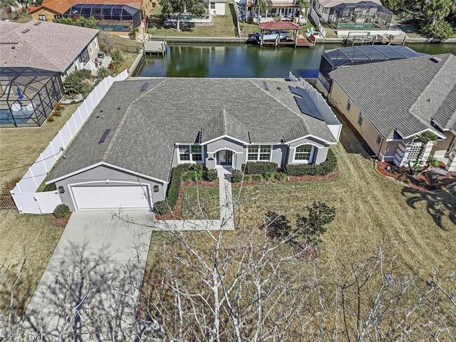 Building Photo - 8 Creek Ct