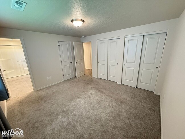 Building Photo - 3BD/2BA - Stunning Modern Home in Desirabl...