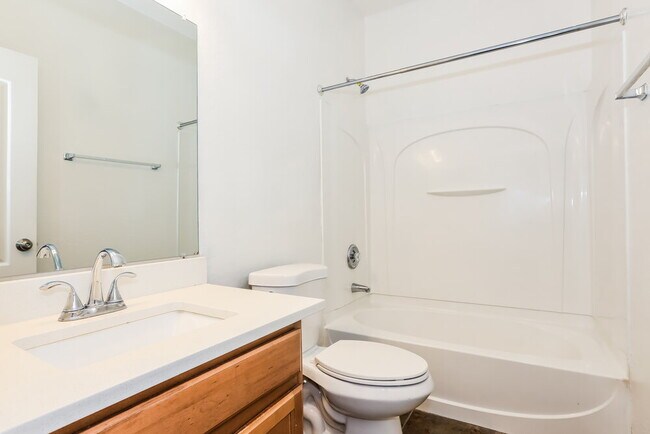 Building Photo - 7342 W St Charles Ave