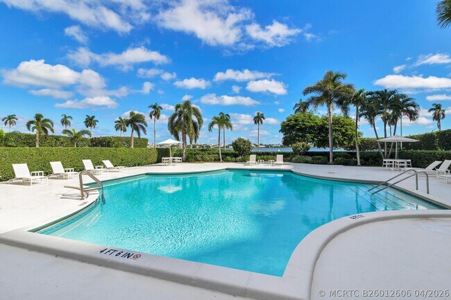 Building Photo - 1801 S Flagler Dr