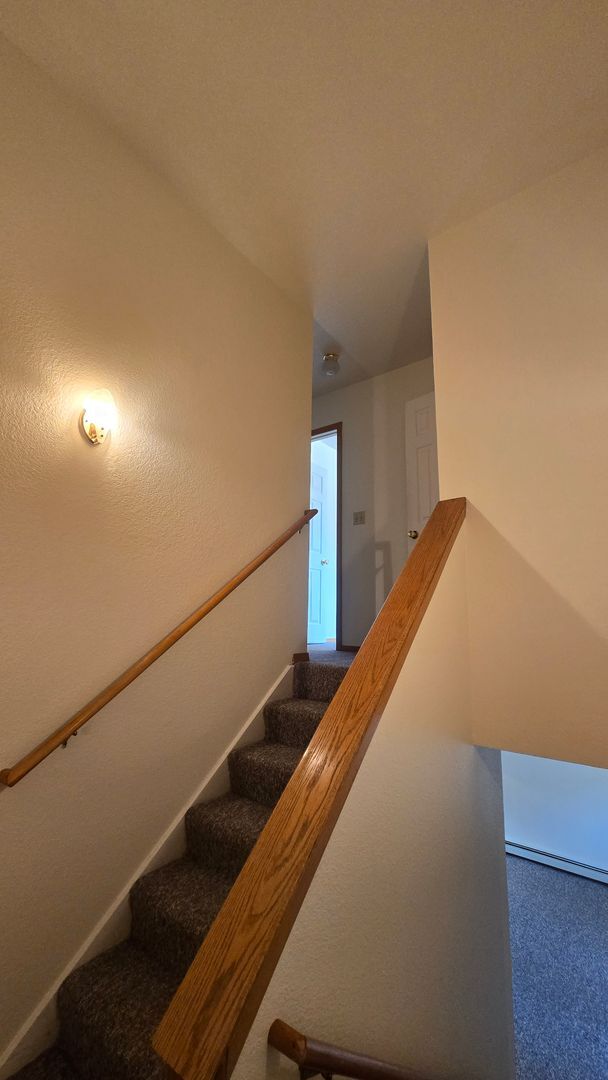 Building Photo - 205 S. Yellowstone, Unit B
