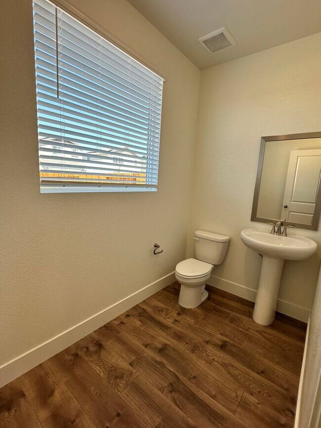 Building Photo - 7820 Rivermeadow Wy