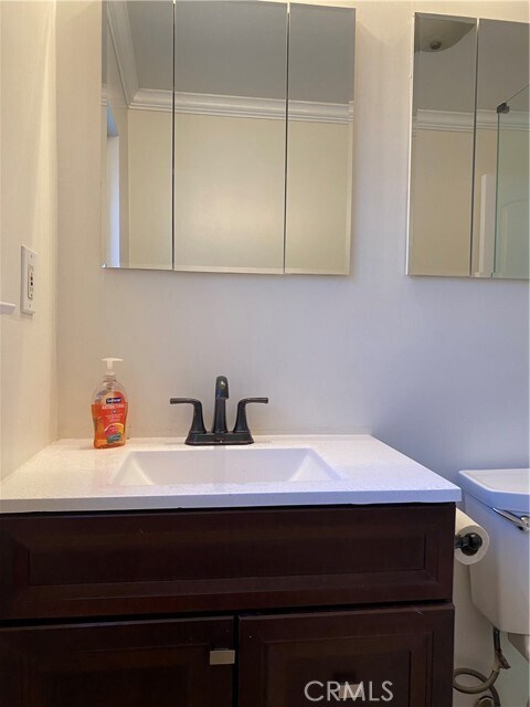 Building Photo - 806 Bloomwood Rd