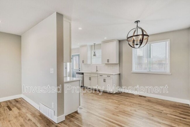 Building Photo - 3230 Elm St