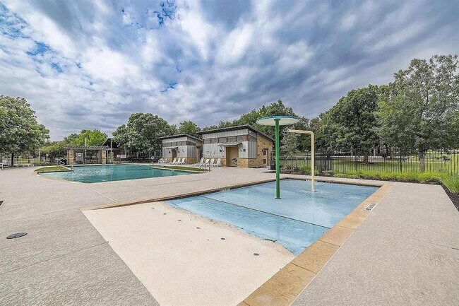 Building Photo - 1967 Mexia Dr