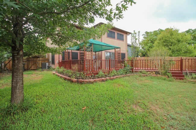 Building Photo - Stunning 3 Bedroom - 2.5 Bath Home for Rent!