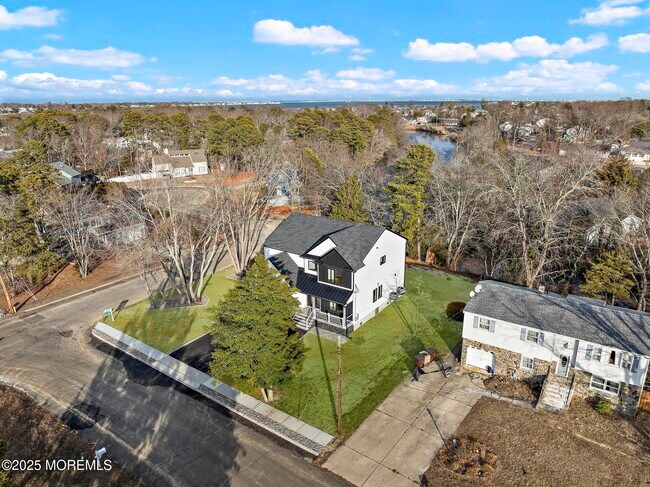 Building Photo - 239 Berkeley Dr