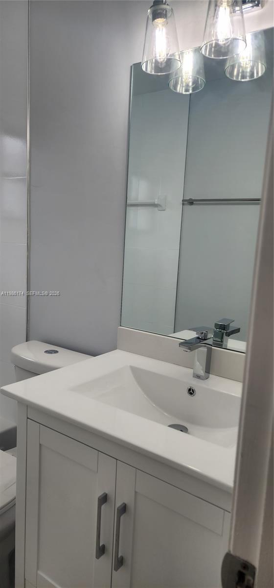 Building Photo - 2574 W 71st Pl