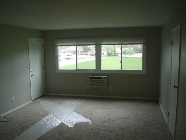 Building Photo - 4720 Burma Road # 5