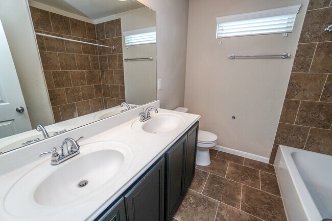 Building Photo - 31 Indian Palms Dr