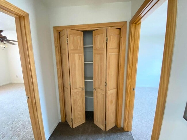 Building Photo - 910 11th Ave NW