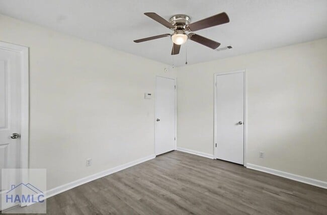 Building Photo - 740 Fleming Rd