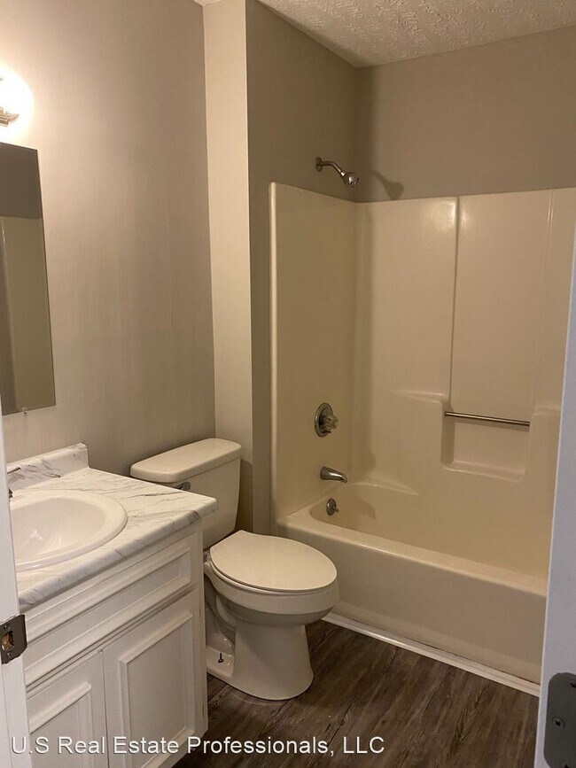 Building Photo - 3 br, 2 bath House - 418 Floyd Circle
