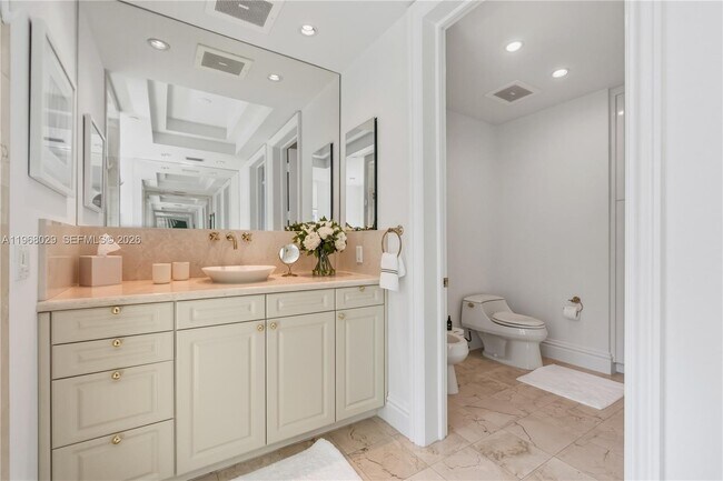 Building Photo - 10295 Collins Ave