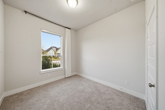 Building Photo - 31719 Hatcher Grv Ln