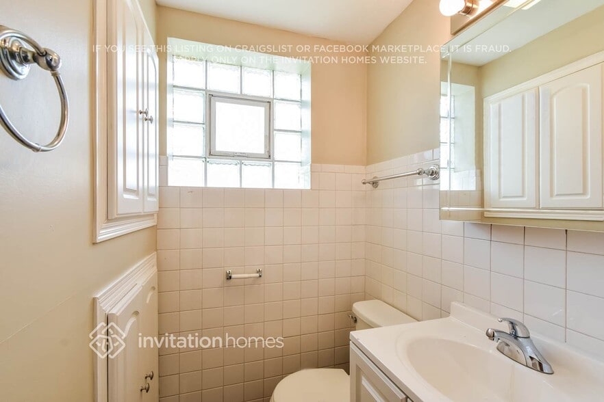 Building Photo - 1541 Boeger Ave