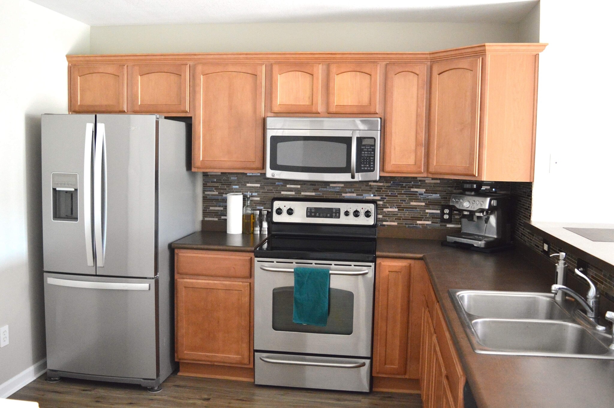 Building Photo - 5432 N Hickory St