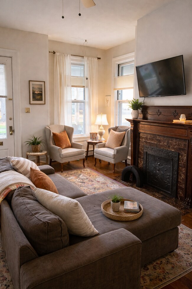 Building Photo - 312 S Upper St