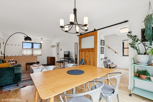 Building Photo - Furnished 2 Bed 2 Bath Columbia Falls Home