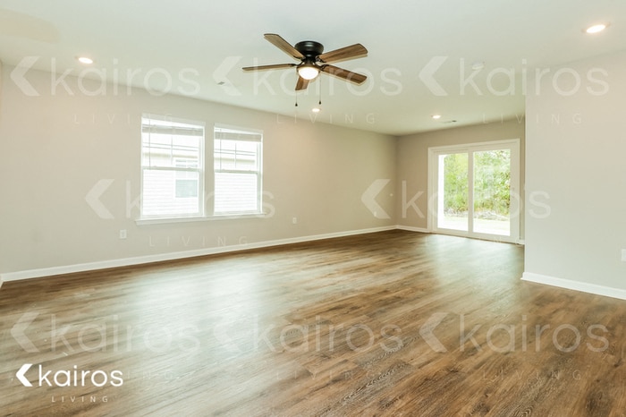 Building Photo - 126 Cottage Grove Rd