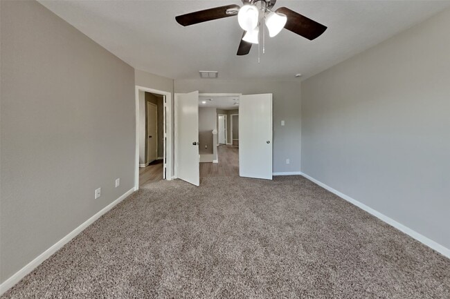 Building Photo - 6423 Lily Hollow Ct