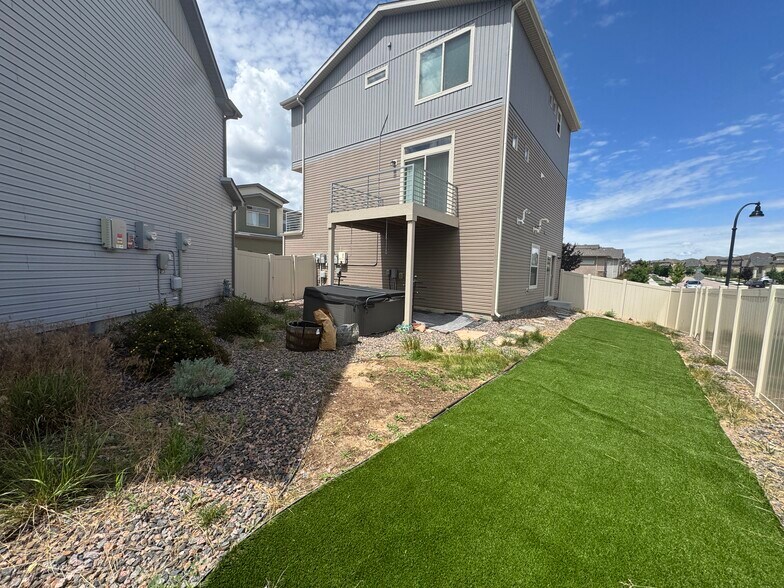 Building Photo - 6153 Callan Dr