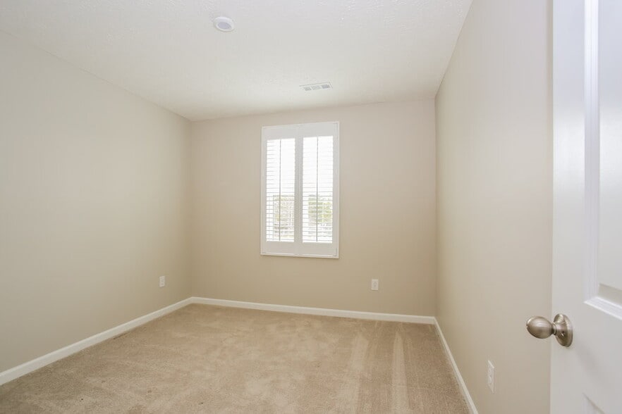 Building Photo - 4151 Swallowfield St