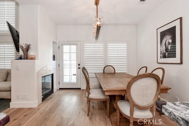 Building Photo - 44 Anjou