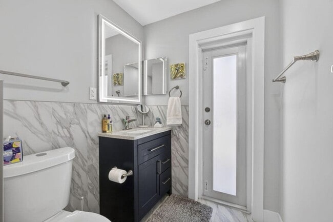 Building Photo - 2388 S Wallen Dr