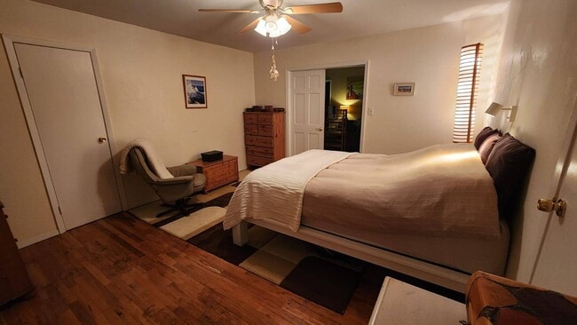 Building Photo - 1870 E 12th St