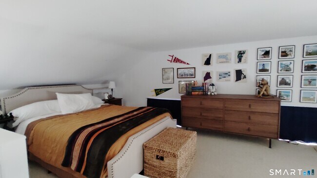 Building Photo - 887 Hanover Rd