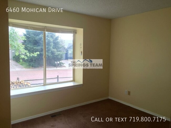 Building Photo - 6460 Mohican Dr