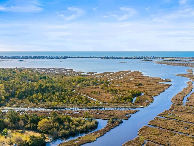 Building Photo - Mimosa Bay Beauty
