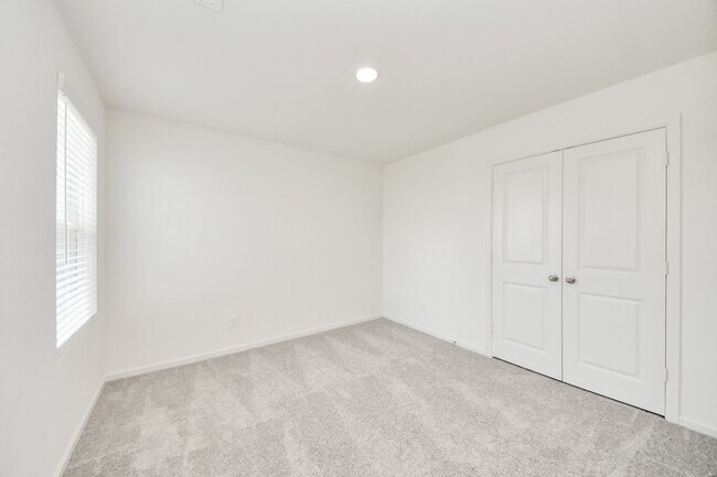 Building Photo - 10314 Valley Vista Dr