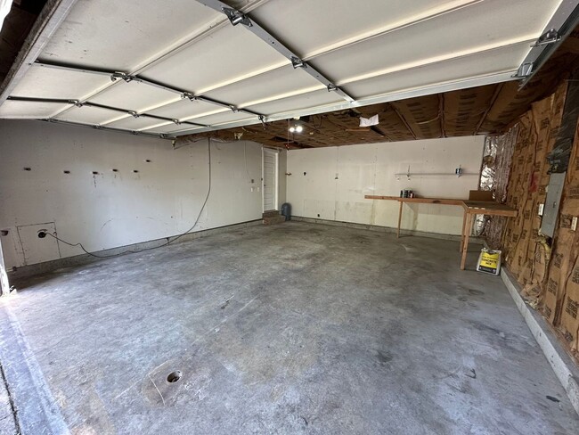 Building Photo - Charming 3 bedroom home in desirable Puyallup