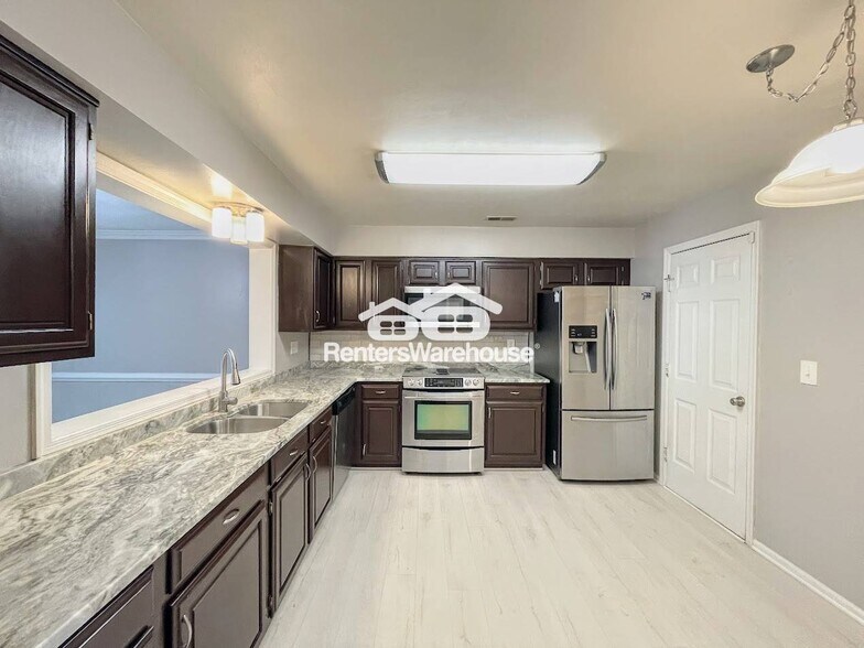 Building Photo - 502 Kempsville Greens Ct
