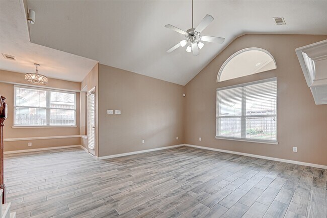 Building Photo - 16942 Langham Crossing Ln