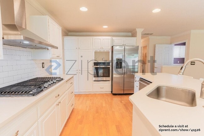 Building Photo - 16124 Baccarat Way