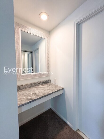 Building Photo - 20564 Strath Haven Dr