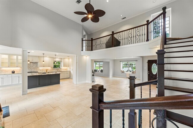Building Photo - 14115 River Forest Dr