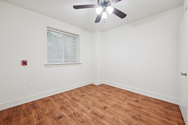 Building Photo - 1511 Master St