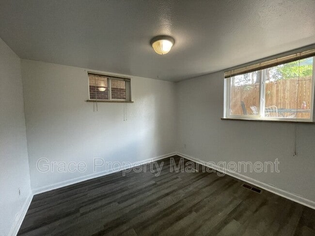 Building Photo - 4754 W 13th Ave