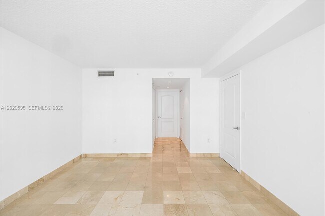 Building Photo - 2101 Brickell Ave