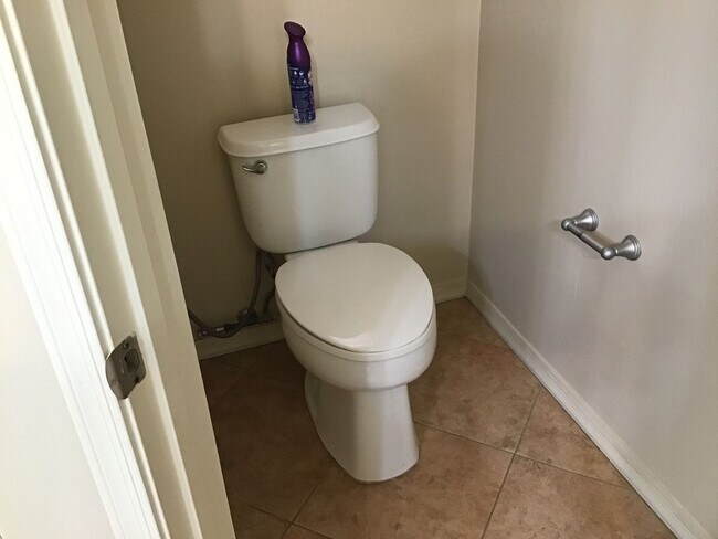 Building Photo - 5 Bdrm, 3 Full bath, clean nice home in Oro Valley-La Canada & Naranja